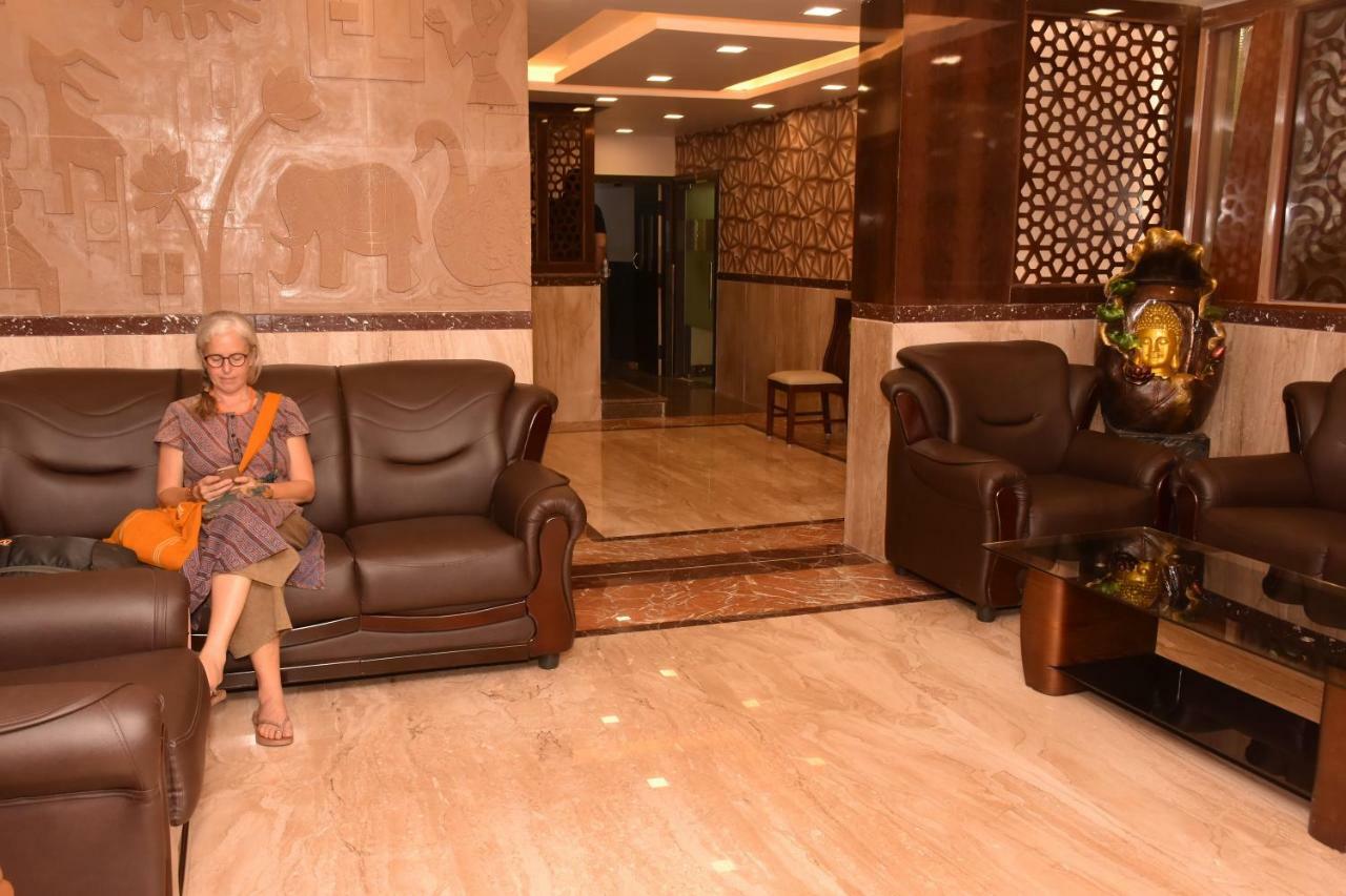 Sri Ram Hotel ติรุนเนเวลี ภายนอก รูปภาพ